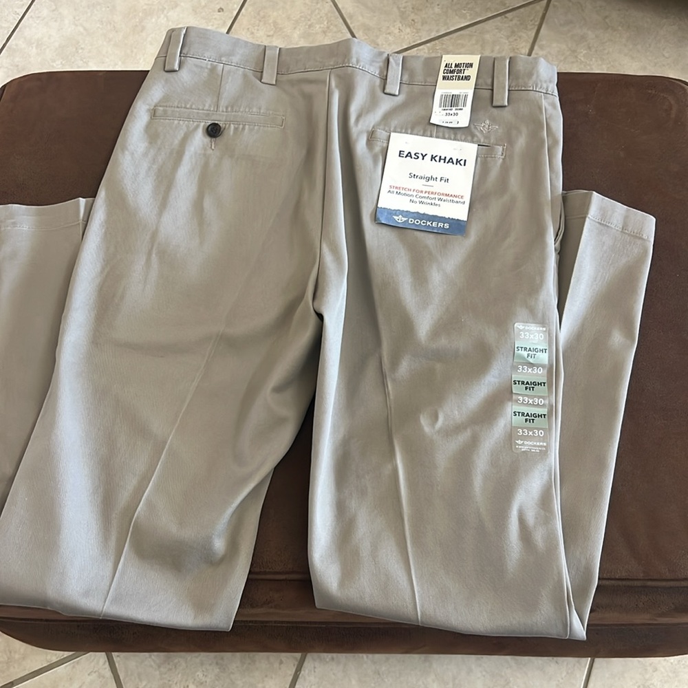 Dockers Straight Fit Easy Khaki Size 33 X 30 New With Tags